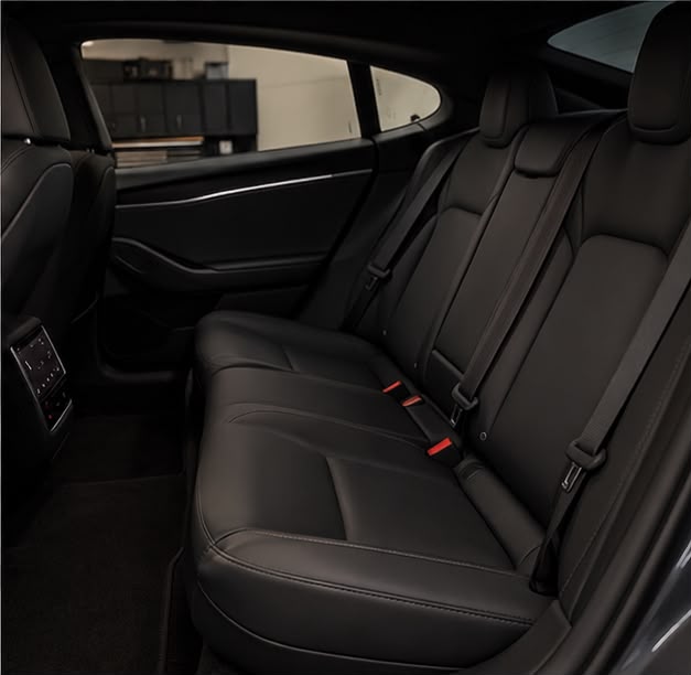 Tesla Model S - View 4